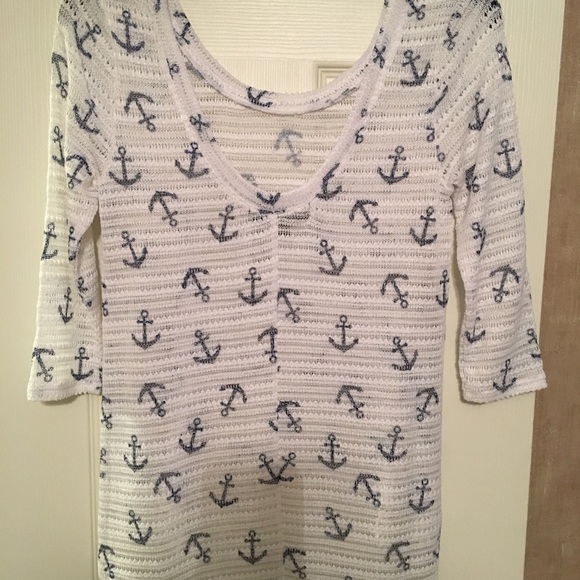 Top - Picture 2 of 2